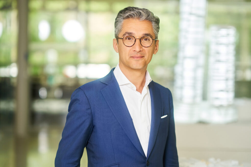 José Martinez scheidet als Geschäftsführer bei Groß & Partner aus und wechselt zu neoshare