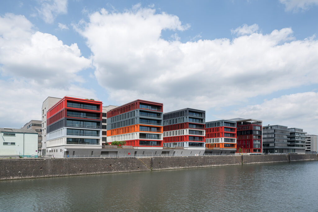 1&1 mit neuen Büroflächen in Frankfurt – 3.700 m² im "Dock 2.0" angemietet